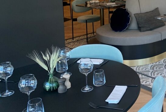 Photo - Accueil Restaurant La grande salle 2copie 1 Photo - Accueil Restaurant La grande salle 2copie 1